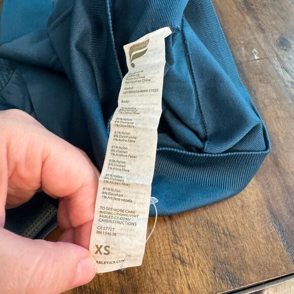 Fabletics perforated 7/8 legging - Picture 4 of 7